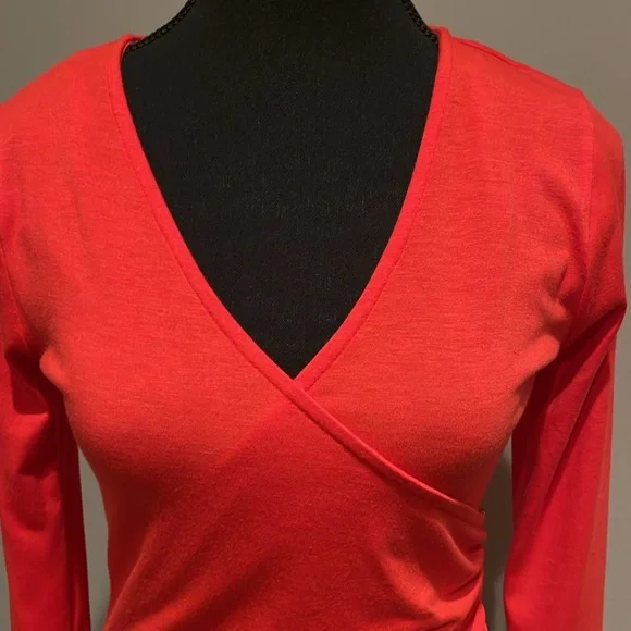GUESS Orange Long Sleeve Wrap Top with Side Zipper. Size Small - Picture 3 of 15
